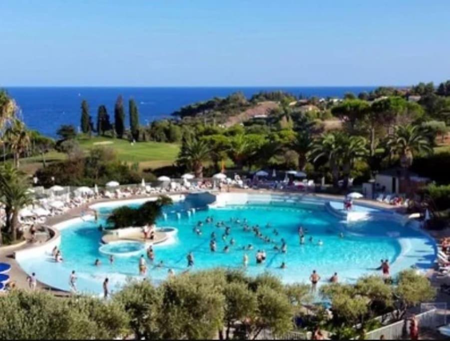 Saint-Raphaël Superbe Appartement Village Cap Esterel 4P Climatise מראה חיצוני תמונה